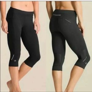 Athleta Dobby Be Free Knickers Capri Leggings Sm